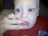 Read more about the article Two teeth for Luke (5 1/2 months)
