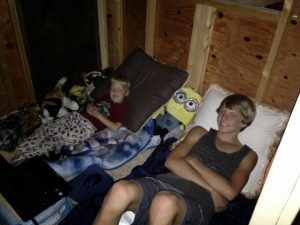 Read more about the article Tree house sleep-out